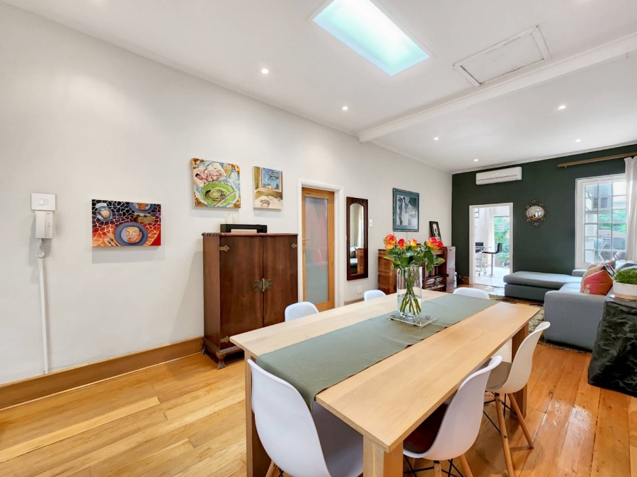 2 Bedroom Property for Sale in Sea Point Western Cape